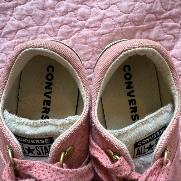 🌸Converse All Star Pink Lows with Sherpa Detail - Picture 4 of 9